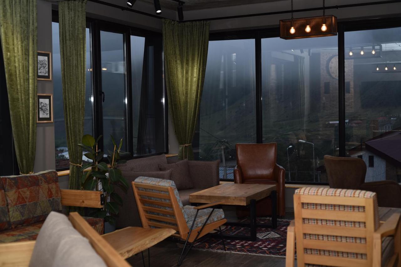 Northgate Hotel Kazbegi エクステリア 写真
