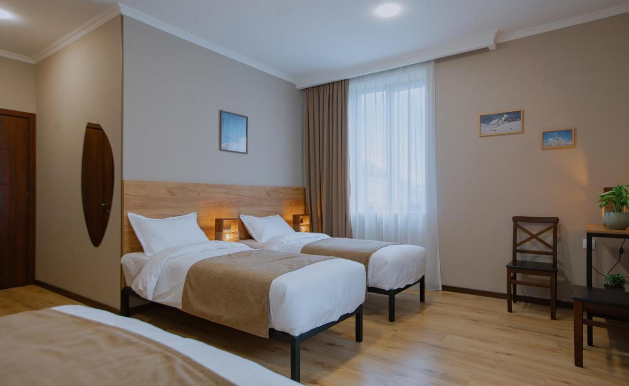 Northgate Hotel Kazbegi エクステリア 写真